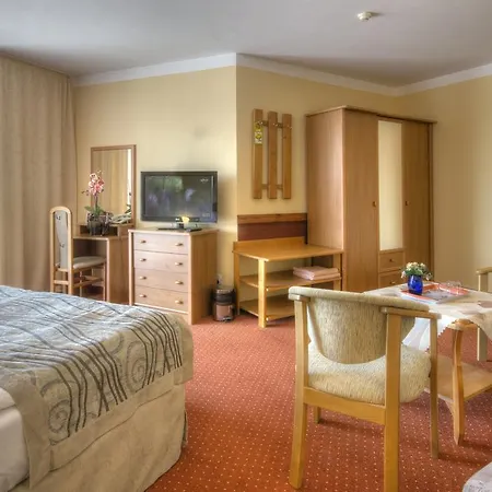 Panoramic-oscar Otel Mrągowo